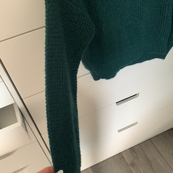 AE cute sweater - Picture 3 of 4